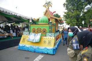 Provinsi Riau Juara 1 Lomba Mobil Hias Pawai Taaruf STQH Nasional di Jambi