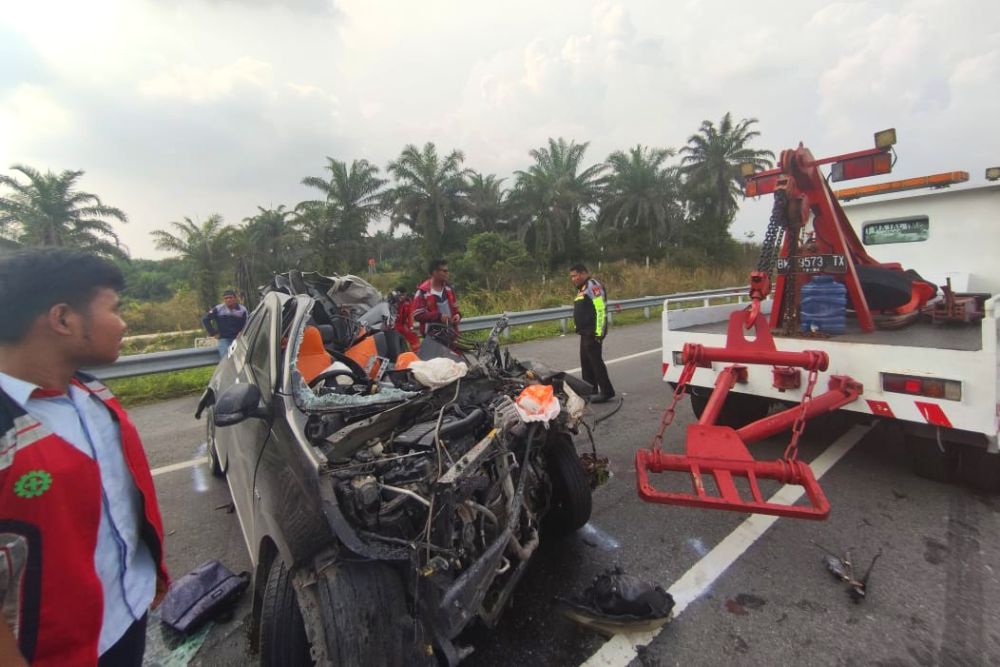 Tragis! Laka Maut di Tol Pekanbaru-Dumai, Dua Penumpang Toyota Calya Tewas