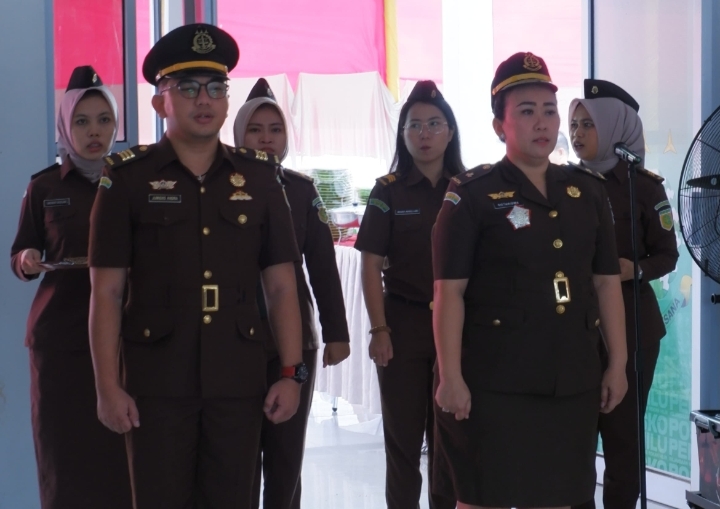 Kajari Yuliarni Appy Pimpin Pelantikan dan Sertijab Kasubbag Pembinaan Kejari Rohil
