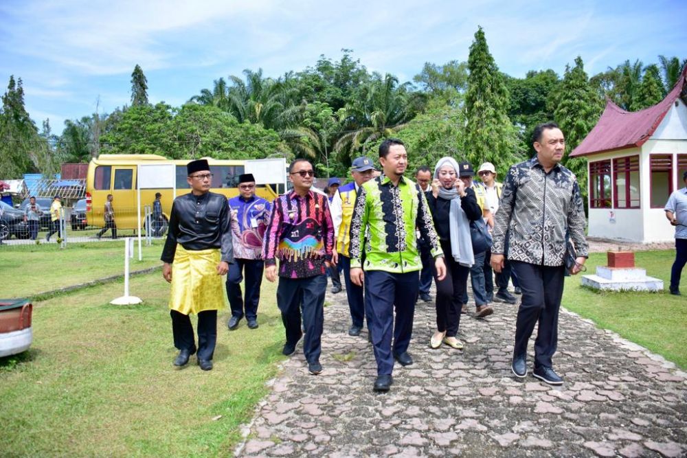 Komisi V DPR RI Tinjau Kawasan Candi Muara Takus dan Danau Rusa di Kampar