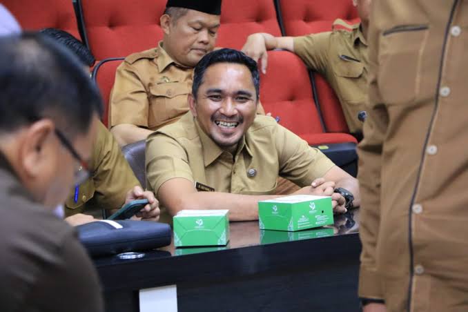 Penyaluran Anggaran Media Pemko Pekanbaru Mencurigakan, Kadis Kominfo Bungkam
