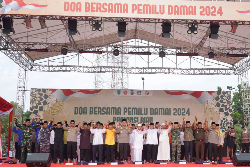 Doa Bersama Pemilu Damai 2024 Digelar di Halaman Mapolda Riau