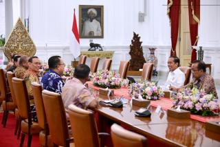 Presiden Jokowi Terima Pengurus Forum Rektor Indonesia