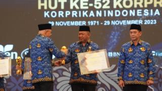 Jaksa Agung ST Burhanudin Lagi- lagi Menerima Penghargaan Life Achievement Award KORPRIÂ 