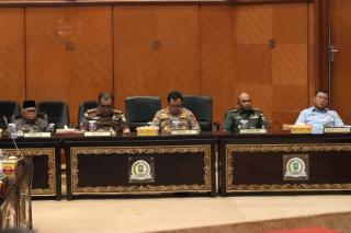 Kasi A Bidang Intelijen Kejati Riau Hadiri Rapat Paripurna DPRD ProvinsiÂ 