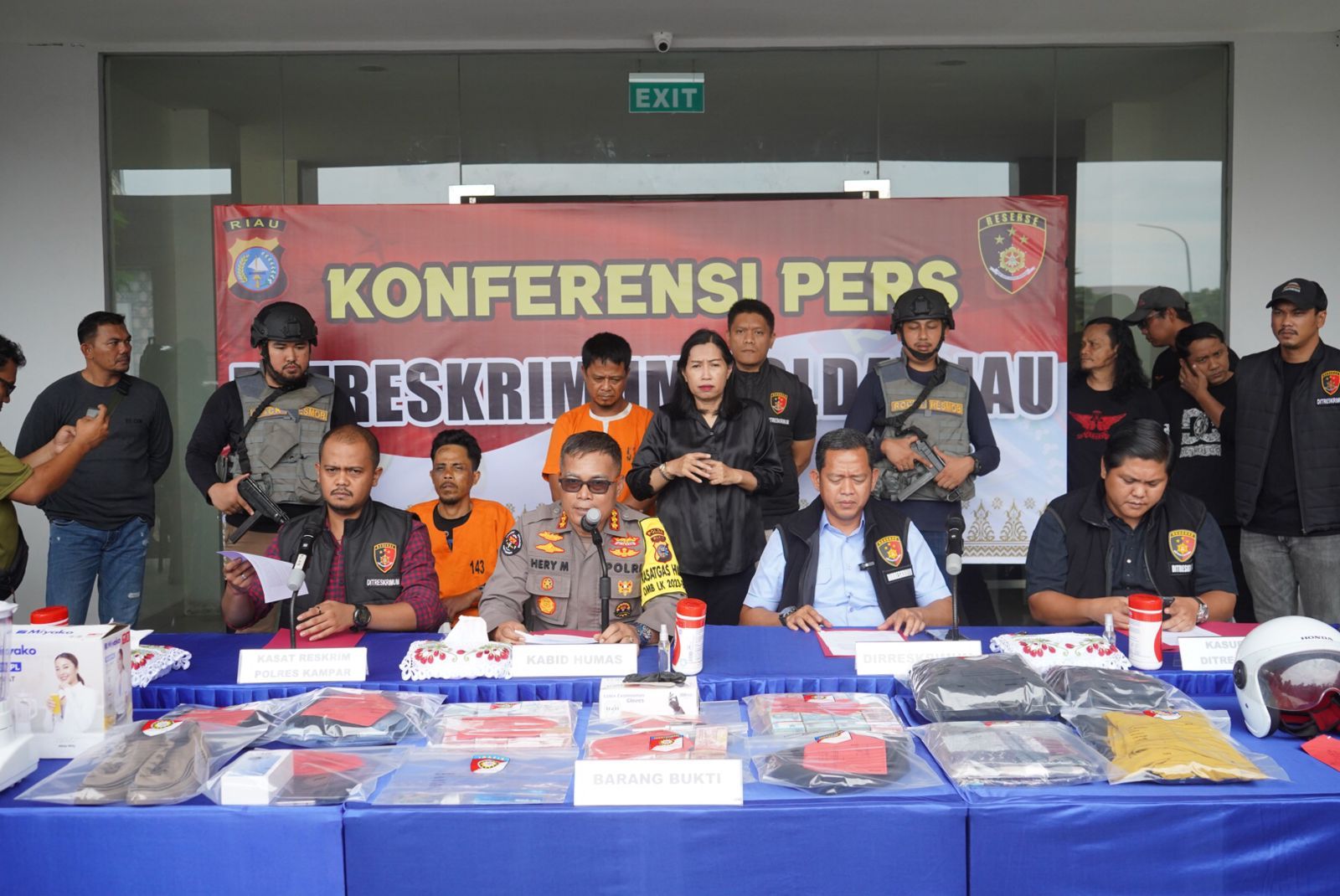 Polisi Ringkus Dua Perampok Sadis, Tembak Wajah Korban, Gasak Uang Tunai Rp742 Juta