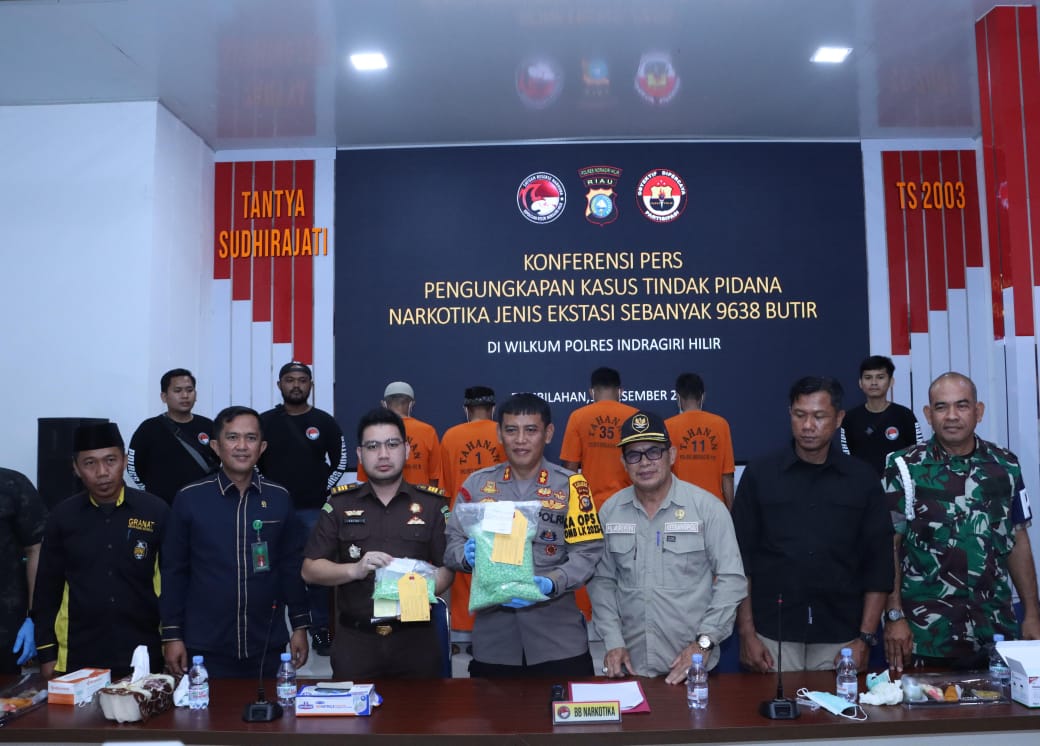Polres Inhil Amankan 9,6 Ribu Butir Pil Ekstasi Berserta 4 Tersangka