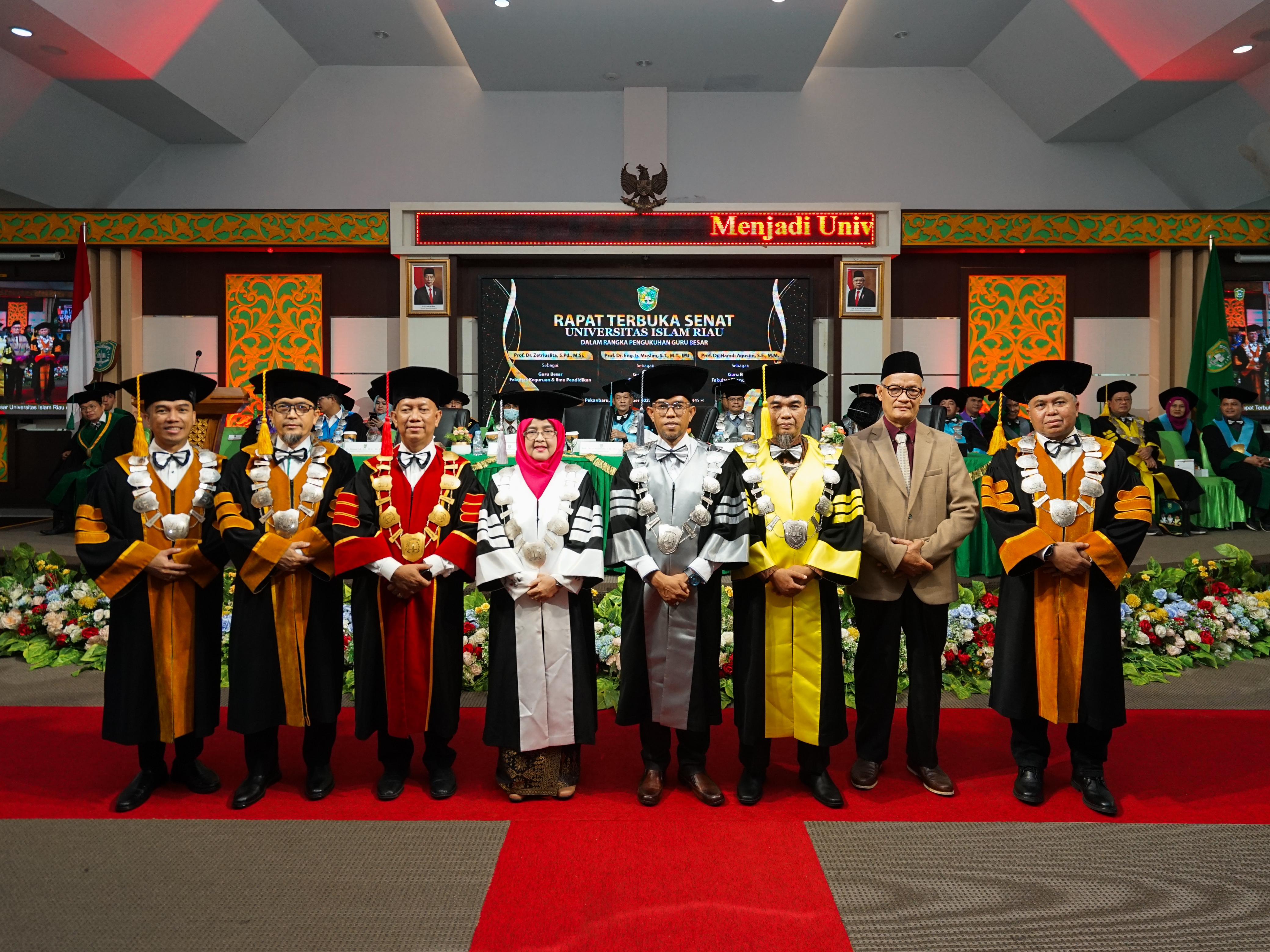 Pertama Kalinya UIR Kukuhkan 3 Guru Besar Sekaligus