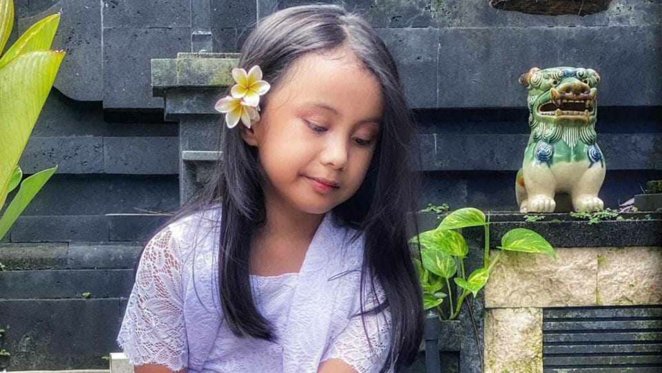 Raina Sav Jadi Pilihan Baru Penikmat Musik Indonesia dari Senada Digital