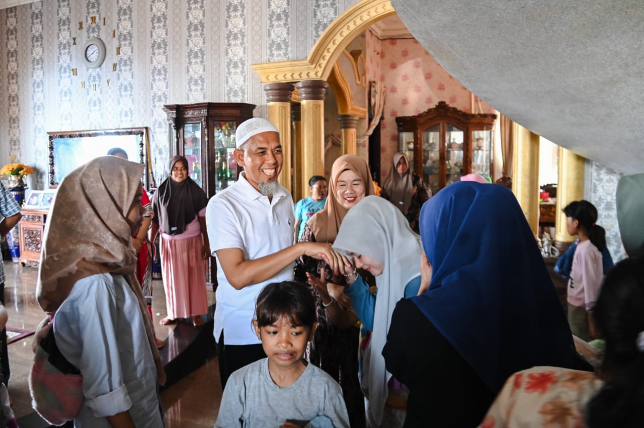 Kunjungi Keluarga Korban Kebakaran, Wali Kota Dumai Berikan Bantuan