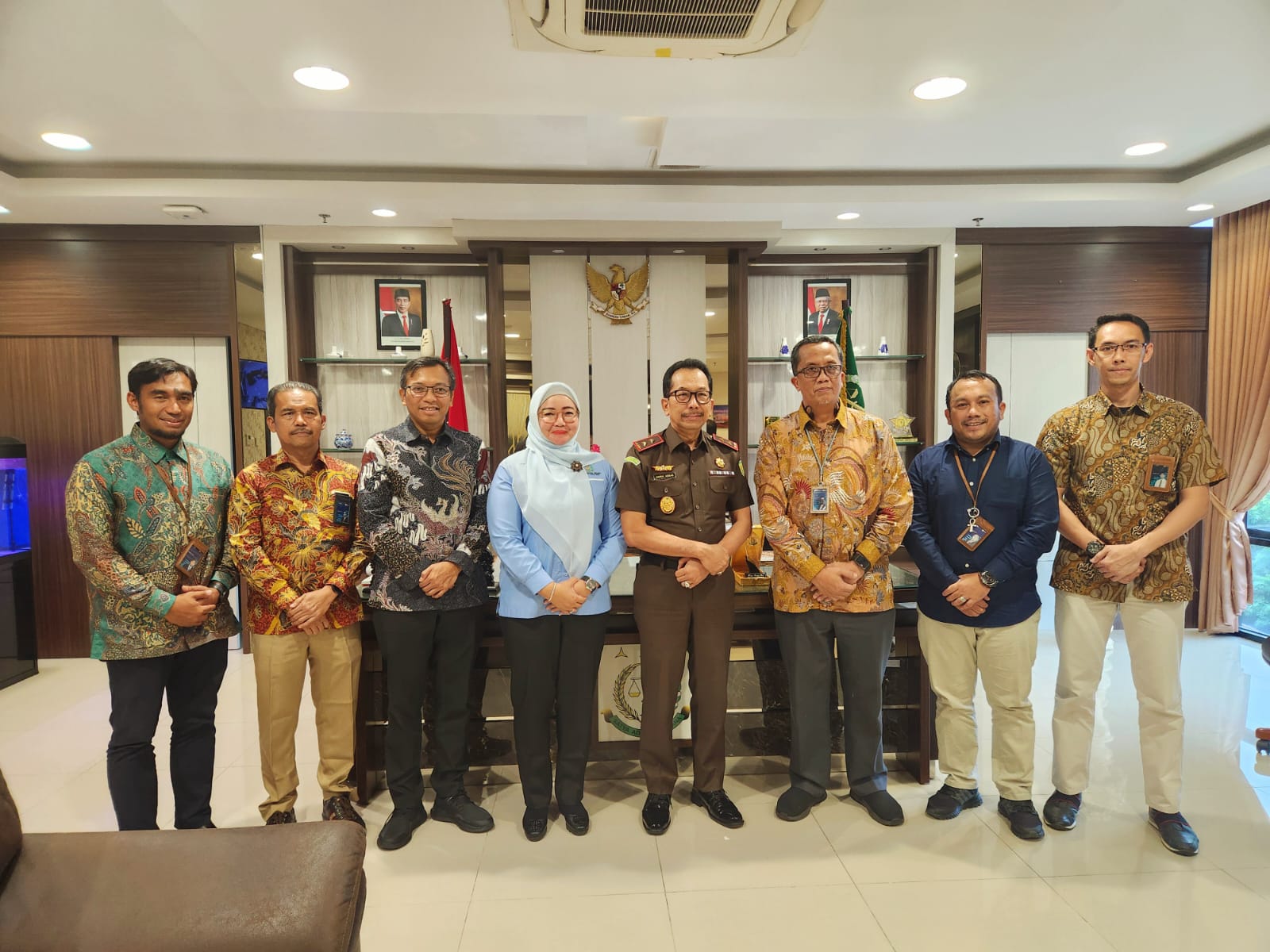 Pererat Kerjasama, Kajati Riau Terima Kunker Pimpinan PT PLN UIW Riau & Kepulauan Riau