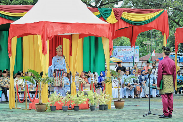Plt Bupati Asmar Pimpin Apel Peringatan Hari Jadi Meranti 2023