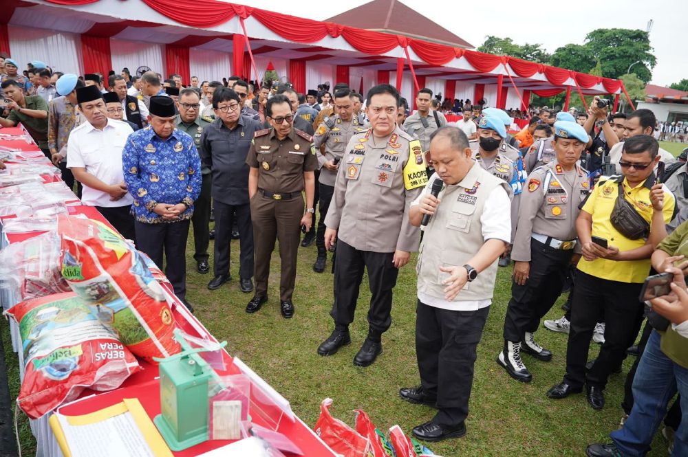 Polisi Bongkar Dua Tempat Pengoplos Beras Bulog Jadi Beras Premium di Pekanbaru dan Kampar