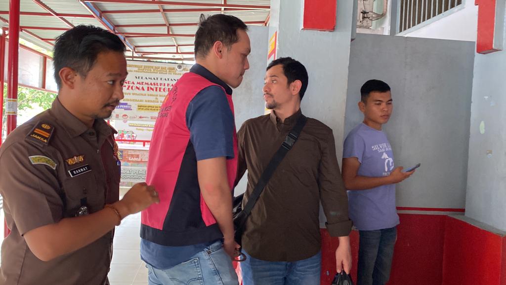 Penyidik Kejari Kuansing Tetapkan Mantan Kabag di Bank