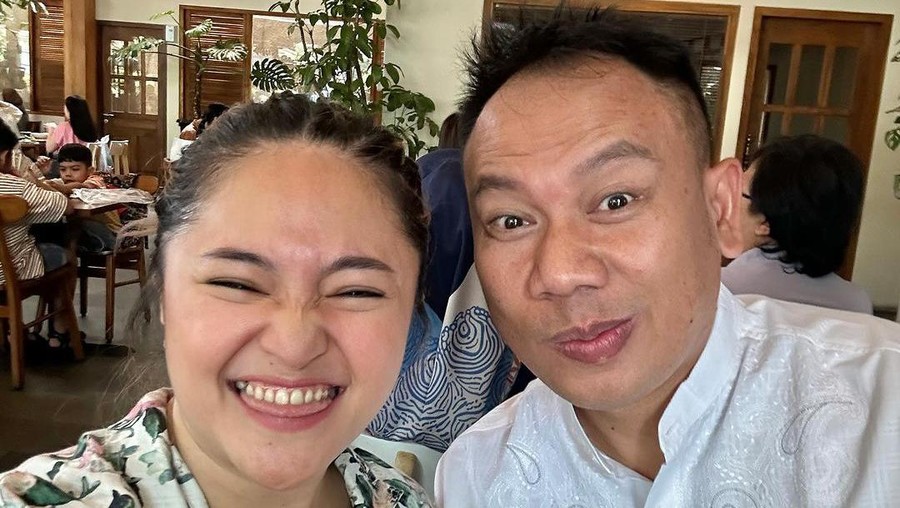 Inikah Tanda Marshanda Nyaman dengan Vicky Prasetyo?