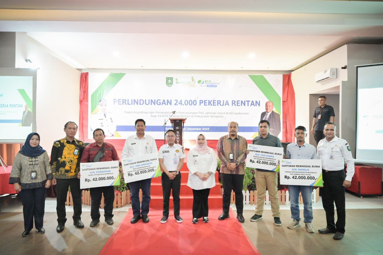 Perpanjangan Jaminan Sosial, Bupati Kasmarni Harap BPJS-Ketenagakerjaan Berikan Layanan Terbaik