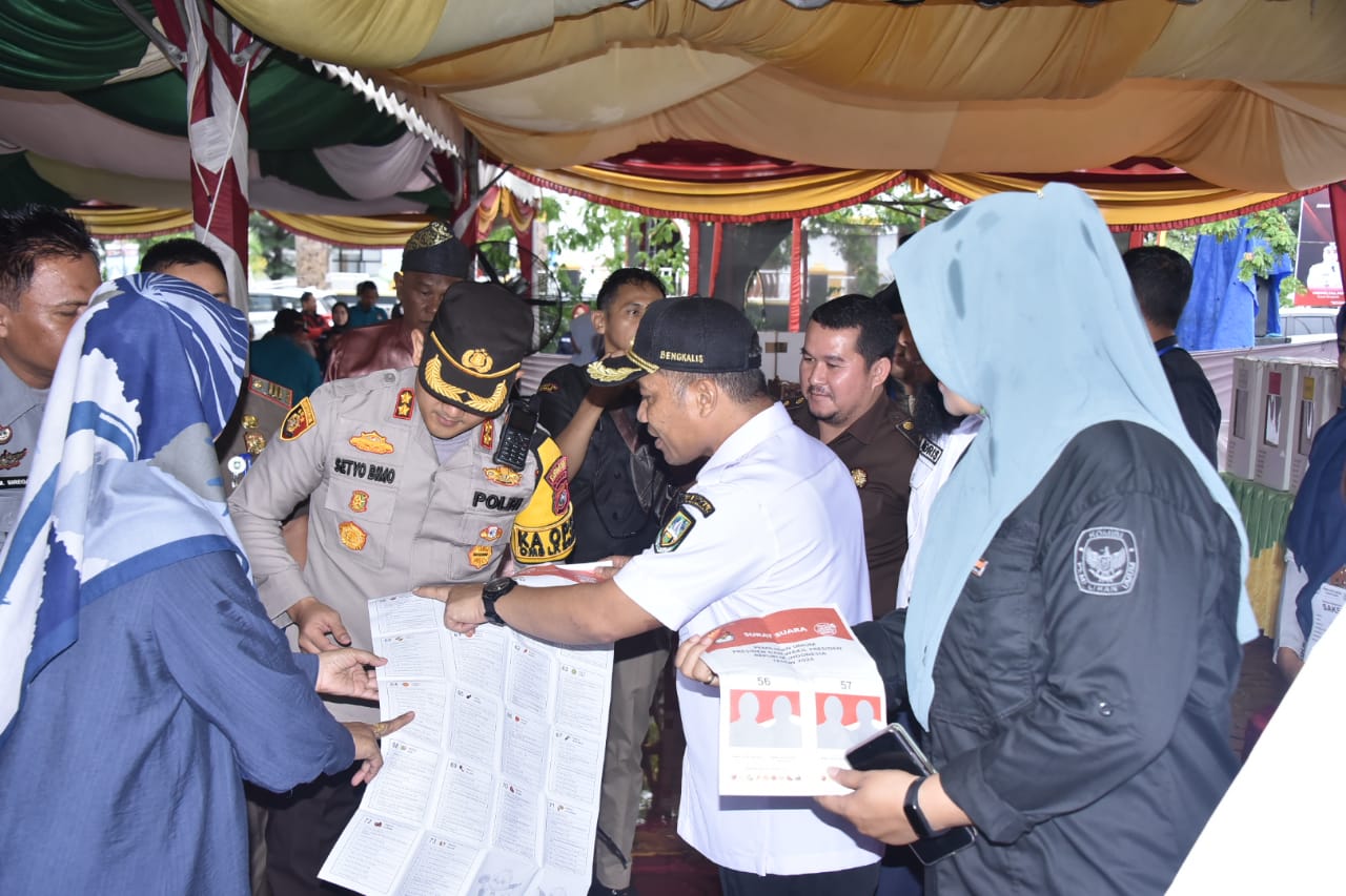 Wabup Bagus Santoso Hadiri Simulasi Pemungutan dan Perhitungan Suara Pemilu 2024