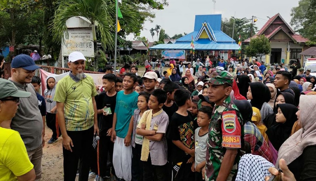 Ratusan Warga Ikuti Jalan Santai Sempena HUT Kelurahan Bukit Batrem ke-22