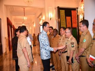 Rakor Bersama Presiden, Pj Bupati Kampar: Siap Sukseskan Agenda Nasional di Kabupaten Kampar
