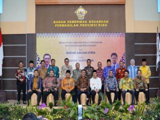 Pj Bupati Kampar Hadiri Sertijab Ketua BPK RI Perwakilan Riau