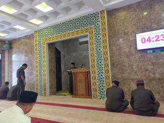 Tausiyah Qobliyah Dzuhur di Kejaksaan Tinggi Riau Membahas Tentang Sholat BerjemaahÂ 