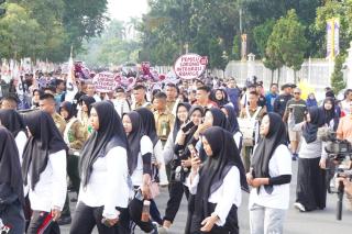 Gelar Jalan Sehat, KPU Riau Sosialisasikan Pemilu 2024