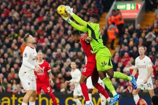 Liverpool Ditahan Imbang Manchester United Tanpa Gol di Anfield