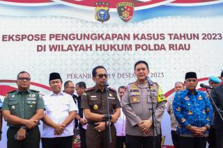 Kajati Riau Hadiri Pemusnahan Barang Bukti Tindak Pidana Hasil Operasi Cipta Kondisi Polda RiauÂ 