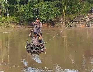Polisi di Rohul Nekat Pakai 
