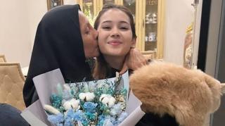 Sudah Berdamai, Sandrinna Michelle Pulang ke Rumah di Hari Ibu