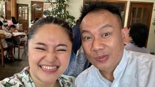 Inikah Tanda Marshanda Nyaman dengan Vicky Prasetyo?