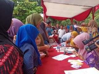 Emak-emak 