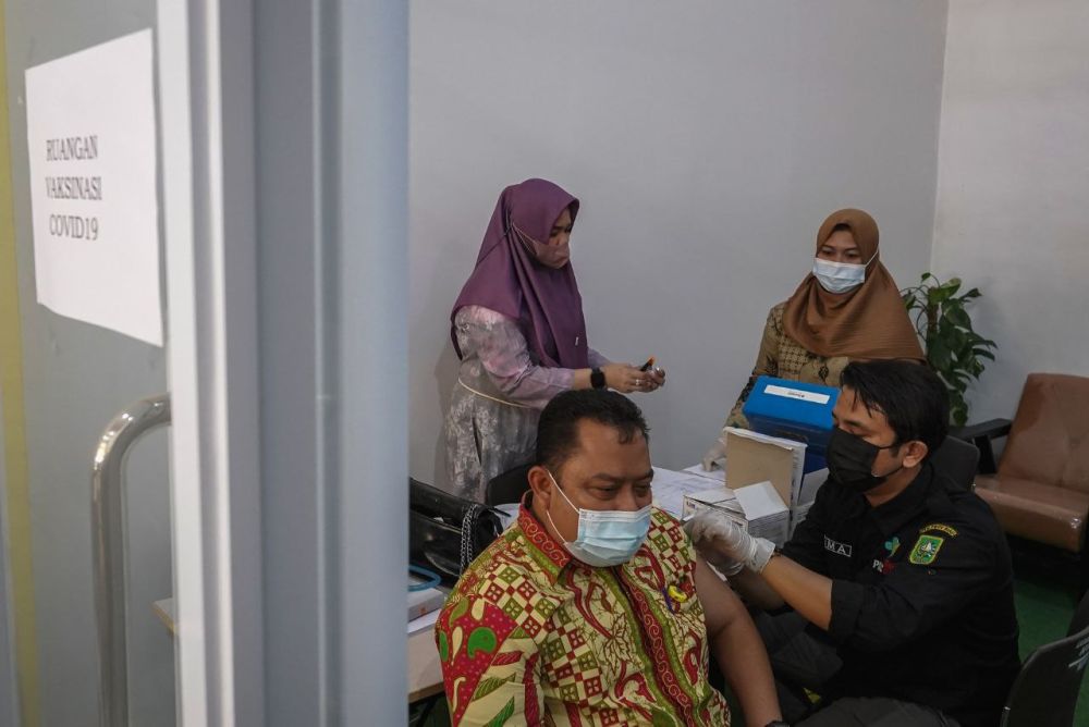 Vaksin Covid-19 Kini Hanya Gratis untuk Kelompok Rentan