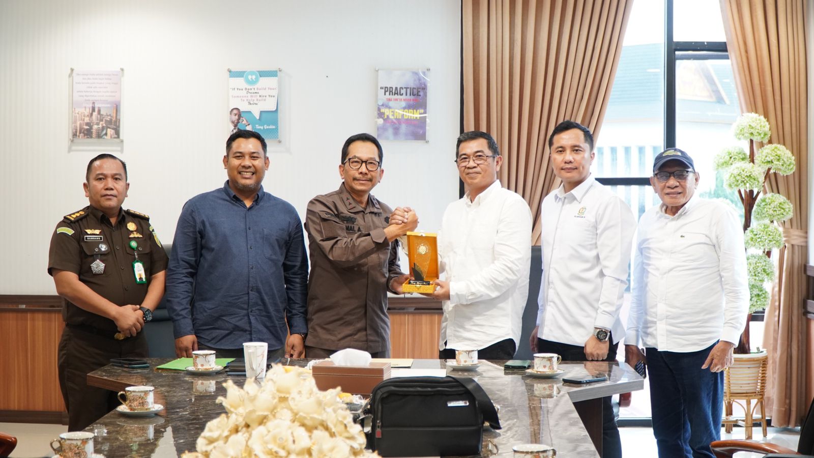 PWI Provinsi Riau Audiensi dengan KajatiÂ