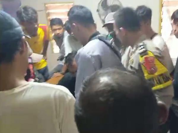 Nekat Belanja dengan Uang Palsu, 2 Orang Warga Riau Jadi Bulan-bulanan Pedagang di Pasar Akaik