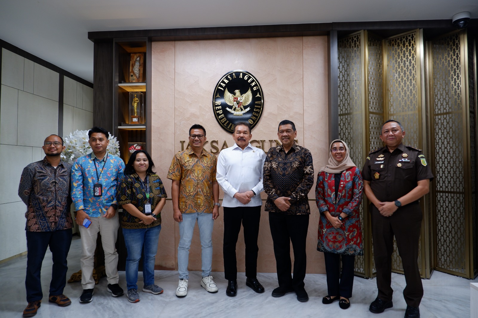 Berdasarkan Kajian, Data dan Fakta, Jaksa Agung Terima Penghargaan Best Achievement Award 2023Â
