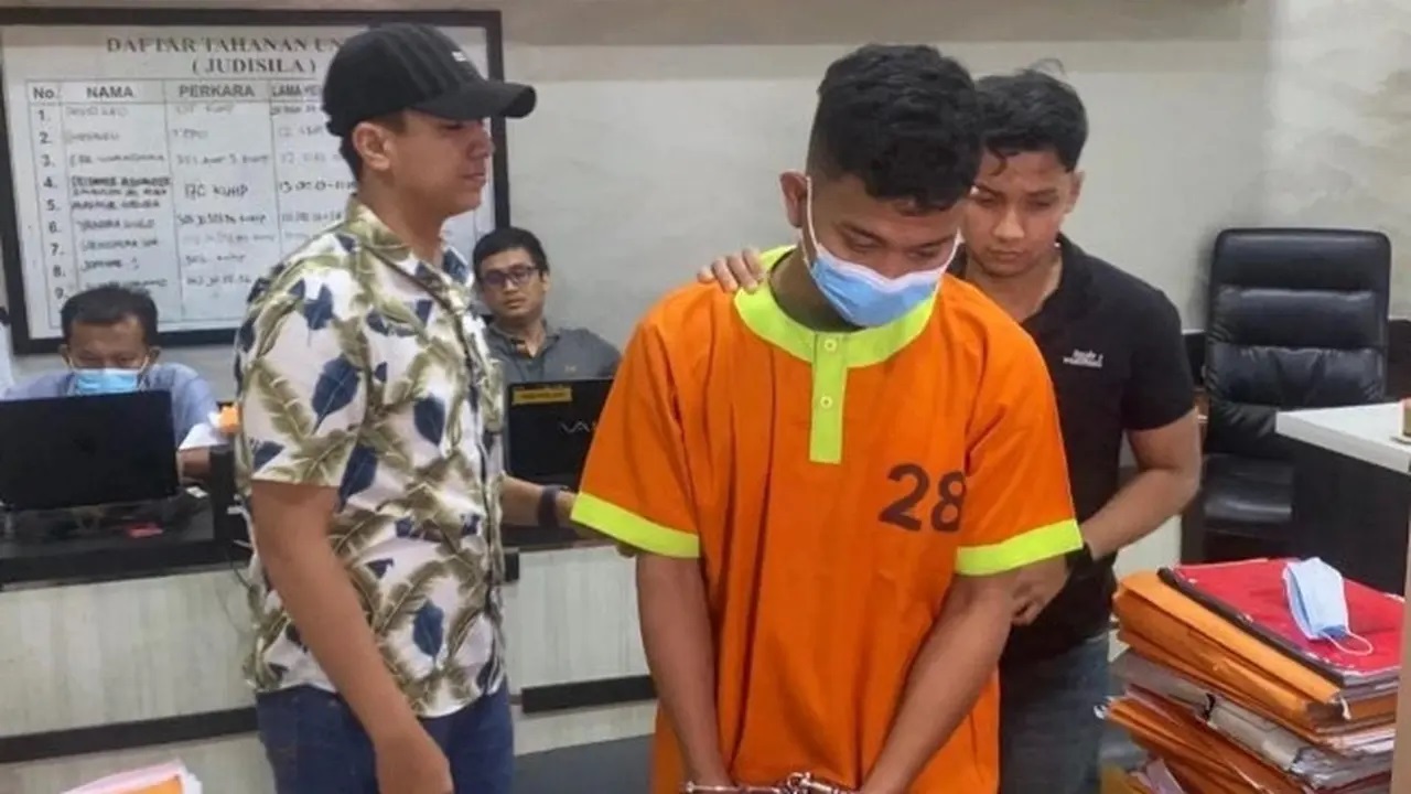 Aniaya Warga Pakai Golok, Anak Anggota DPRD Riau Ditahan Polisi, Diduga Masalah Perempuan