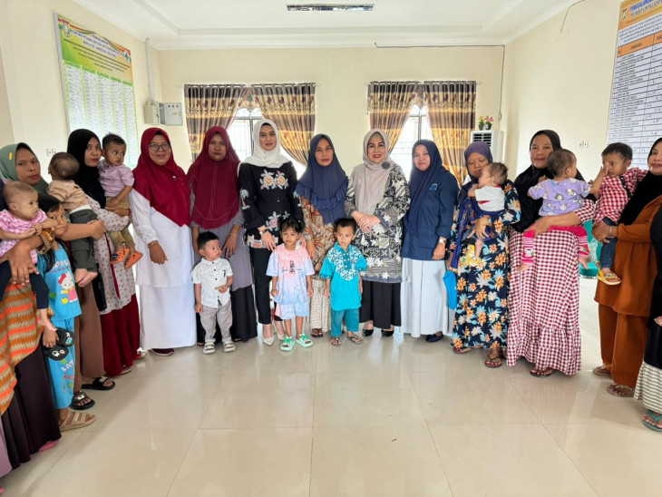 Anggota DPRD Riau Eva Yuliana Siap Bantu 16 Anak Stunting di Kampar