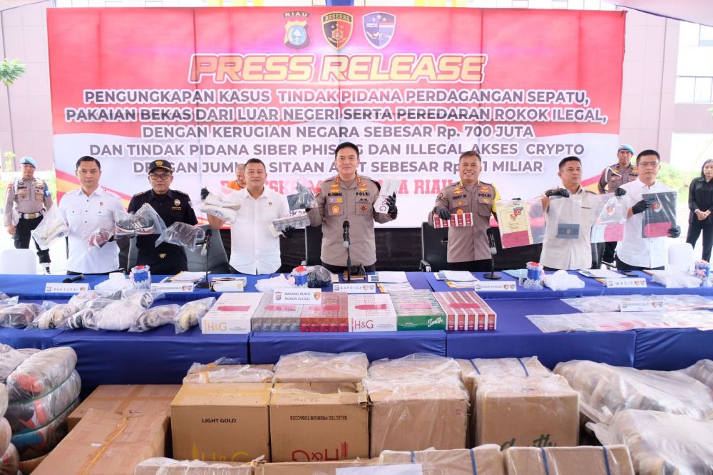 Polda Riau Amankan 40 Ribu Rokok Ilegal