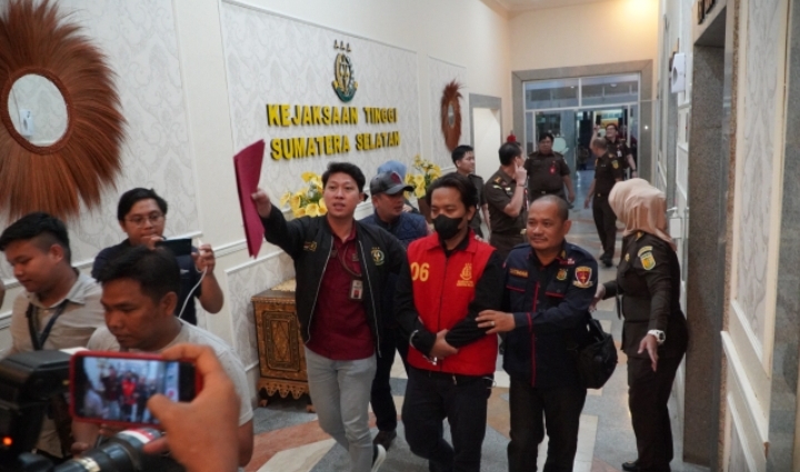DPO AT Berhasil Diamankan Tim Tabur Kejati Sumsel