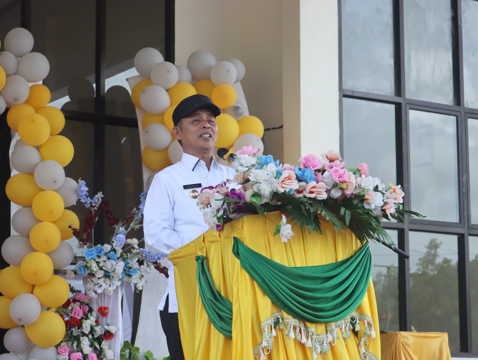 Pj Bupati Inhil Resmikan Kantor Camat Mandah