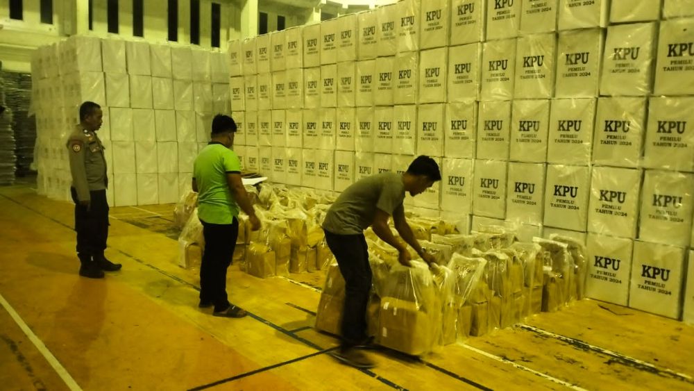 Kantor Camat di Rohil Banjir, Surat Suara Dipindah ke GOR Batu 6