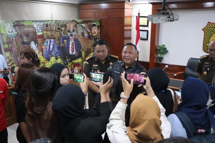 Terkait Perkara PT Duta Palma, Pejabat Kehutanan HH Berurusan dengan KejagungÂ