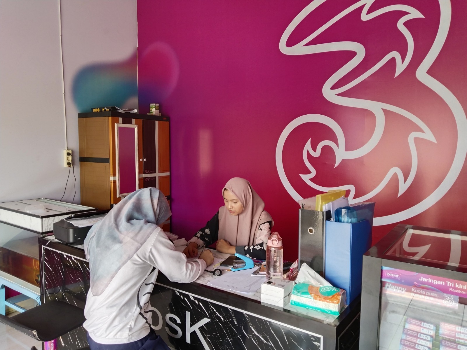 Tri Berdayakan UMKM Lokal dengan Program Kemitraan