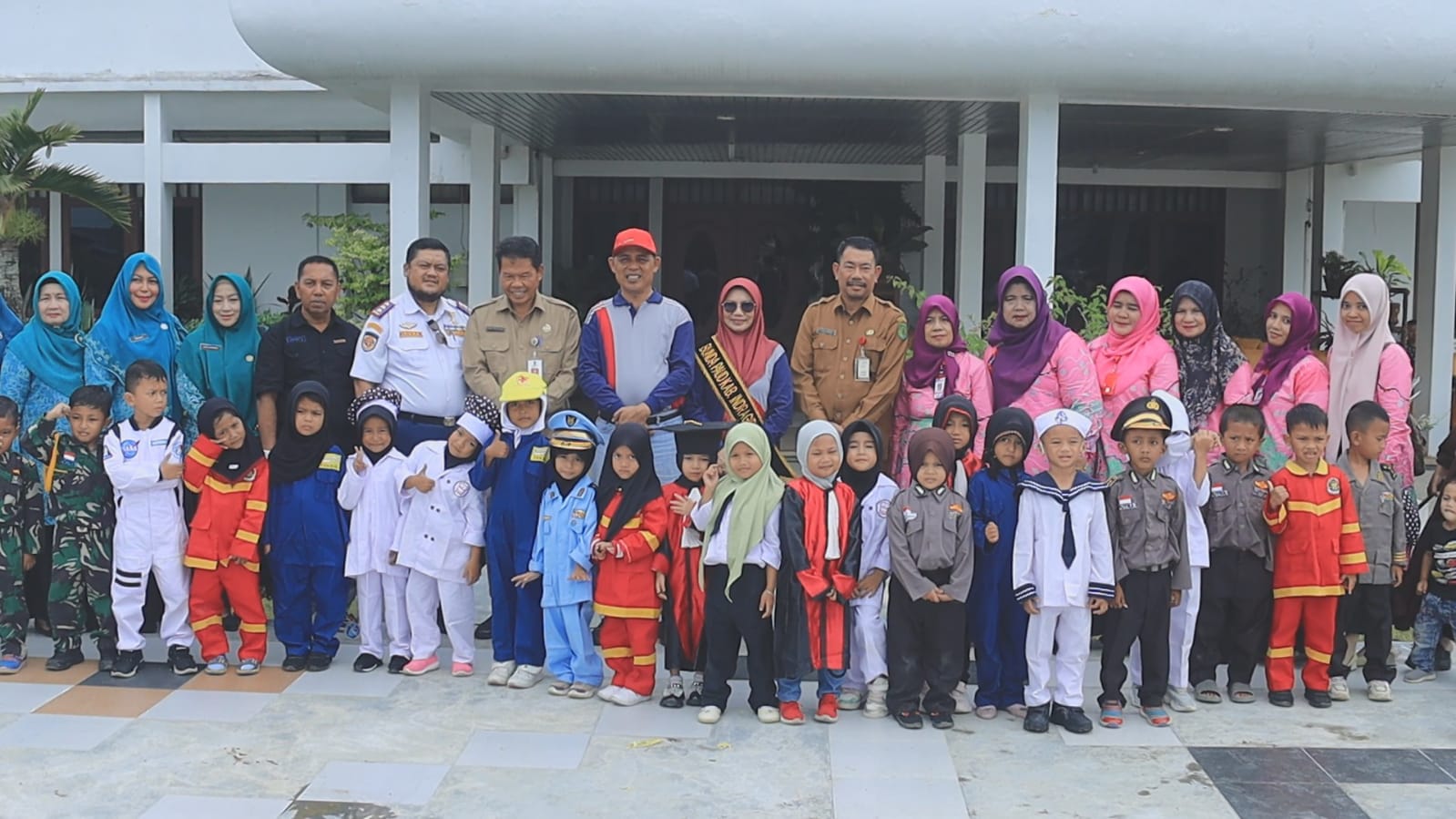 Puluhan Peserta Didik TK Pembina Tembilahan