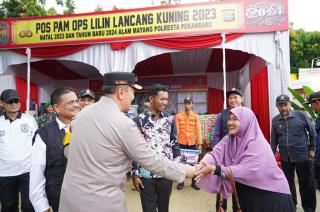 Kapolda Riau Cek Posko Nataru di Pekanbaru