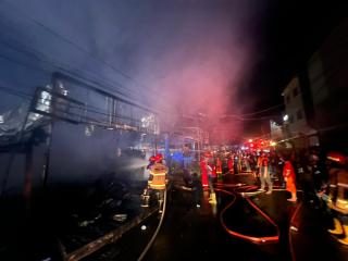 Tiga Unit Rumah di Jalan Haji Said Tembilahan Hangus Terbakar