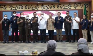 Kejagung Berhasil Mengembalikan Uang Senilai Rp 39 M dan USD 896.988,43 ke Korban KSP Indo Surya