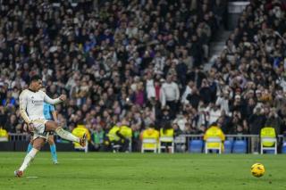 Sempat Tertinggal, Real Madrid Tekuk Almeria dengan Skor 3-2