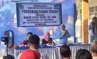 Anggota DPRD Pekanbaru Roem Diani Dewi Gelar Sosper di Jalan Semangka
